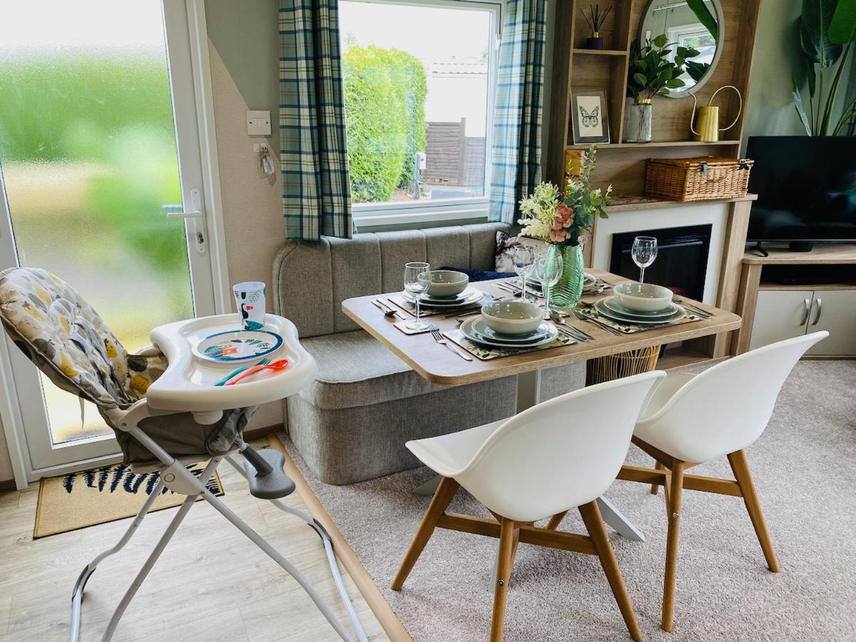 The Sanctuary Holiday Home - Escape The Ordinary Knaresborough Exterior photo