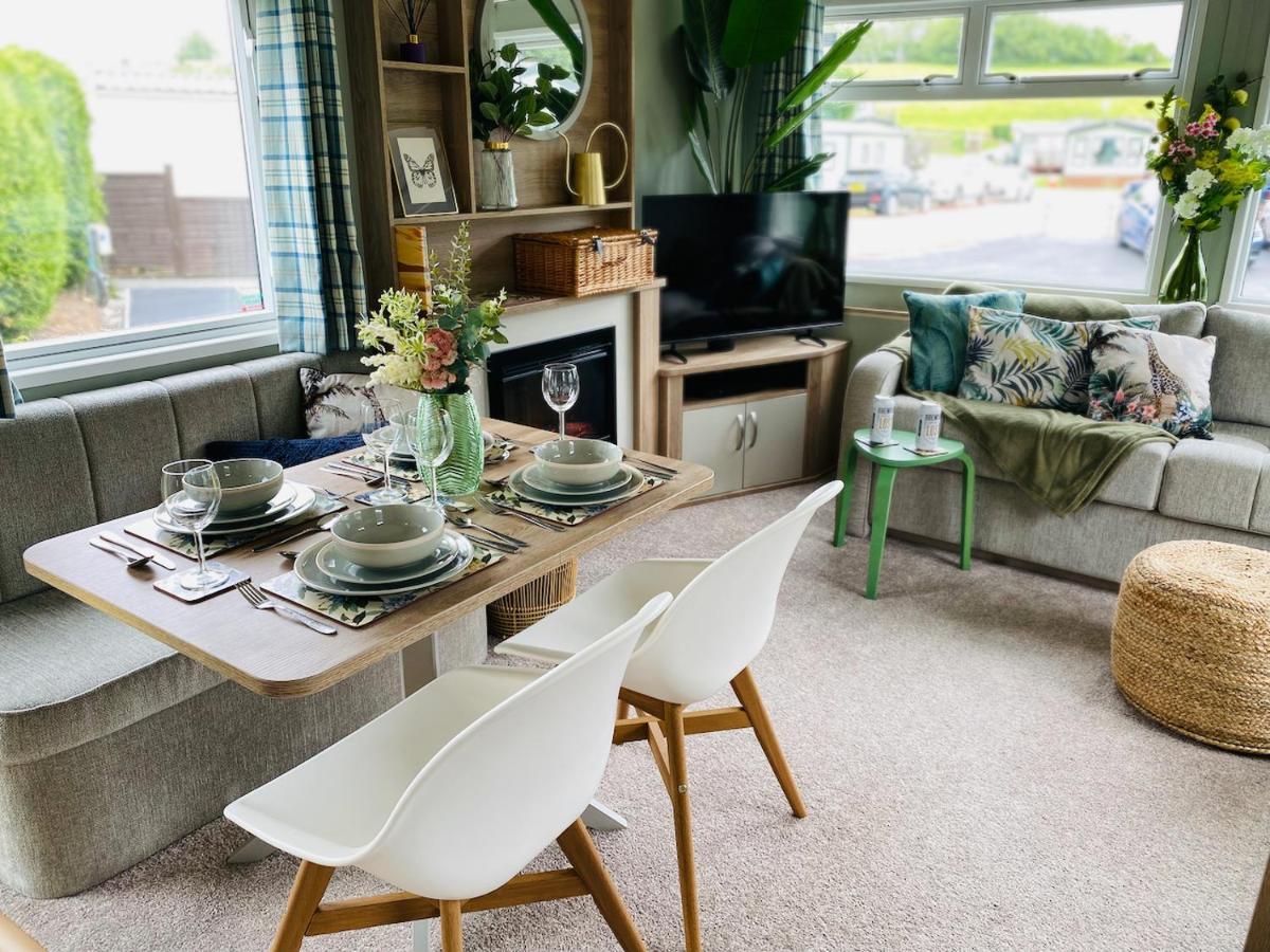 The Sanctuary Holiday Home - Escape The Ordinary Knaresborough Exterior photo