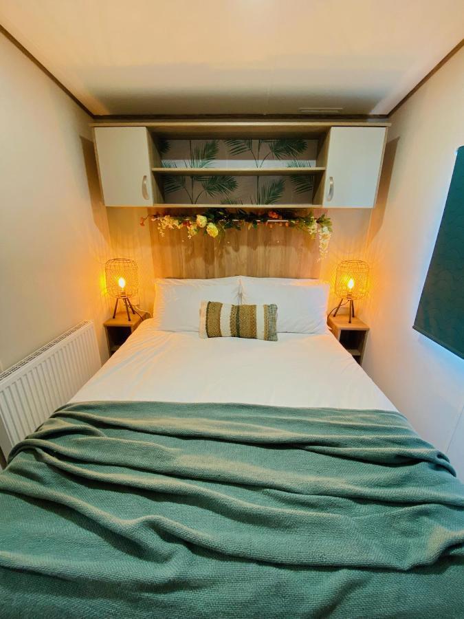 The Sanctuary Holiday Home - Escape The Ordinary Knaresborough Exterior photo