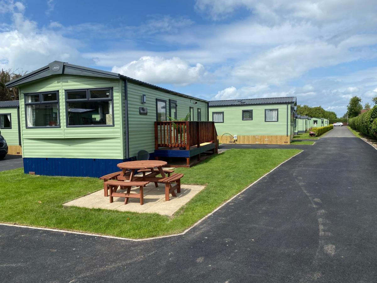 The Sanctuary Holiday Home - Escape The Ordinary Knaresborough Exterior photo